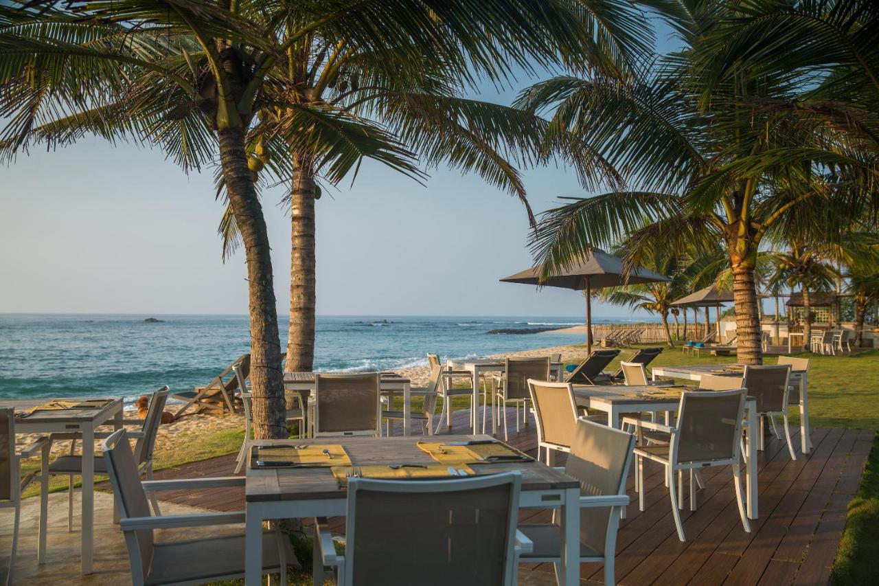 Sri Sharavi Beach Villas & Spa - With 43 Metre Saltwater Infinity Pool Mirissa Extérieur photo