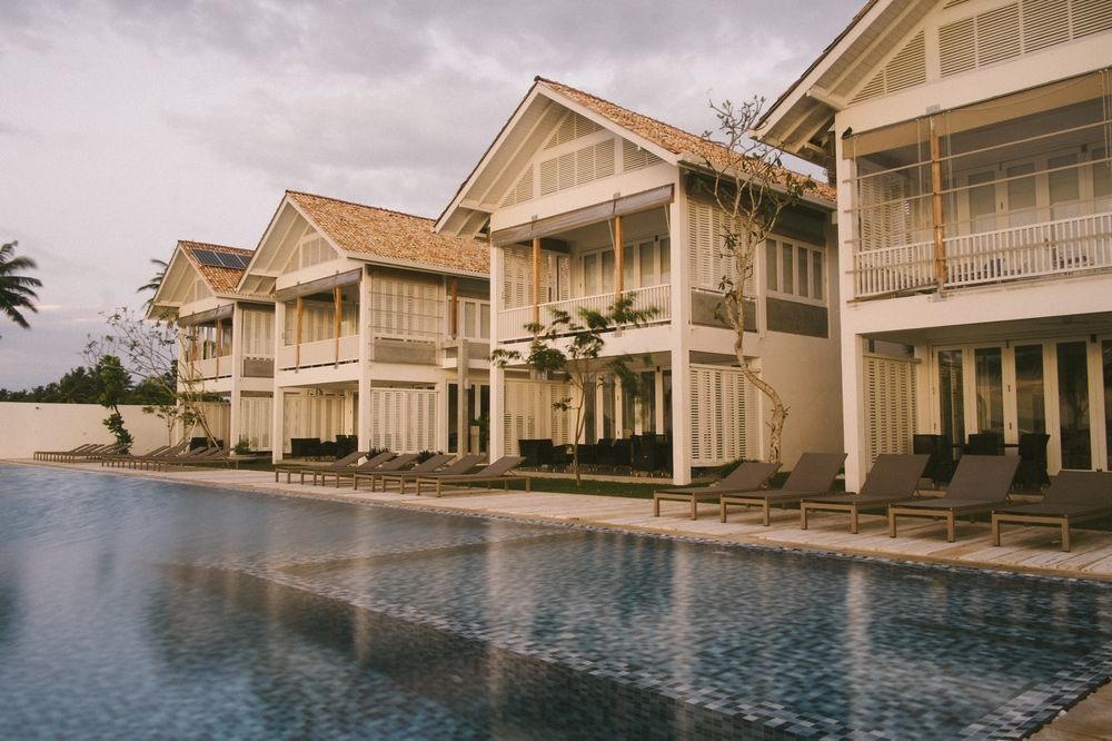 Sri Sharavi Beach Villas & Spa - With 43 Metre Saltwater Infinity Pool Mirissa Extérieur photo